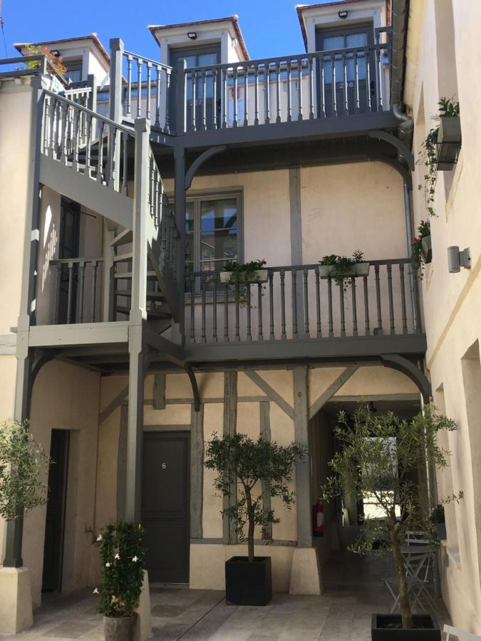Hotel Le Chantilly Exterior photo